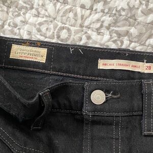 Levi's Dark Denim Ribcage Jeans